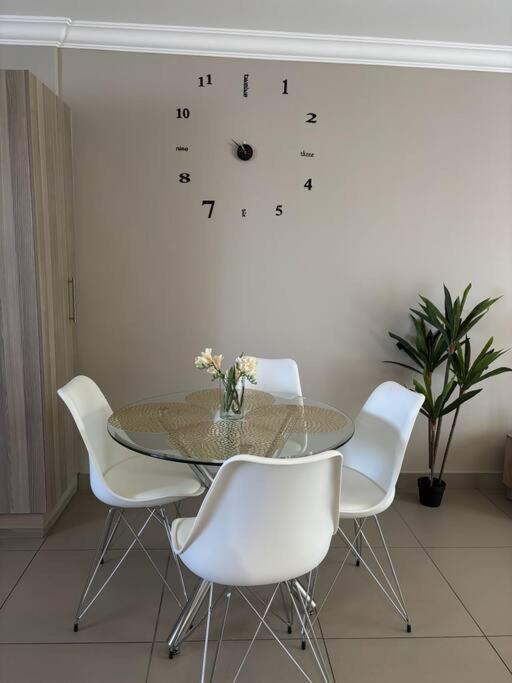 Luxury & Secure - Fourways Apartment Sandton
